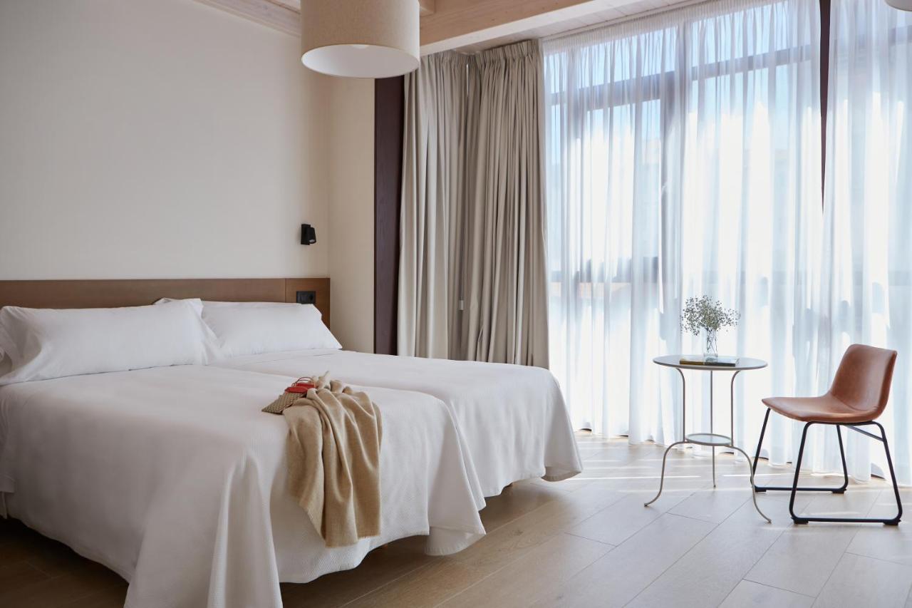 Hotel Trina 20 Palas de Rei Екстериор снимка