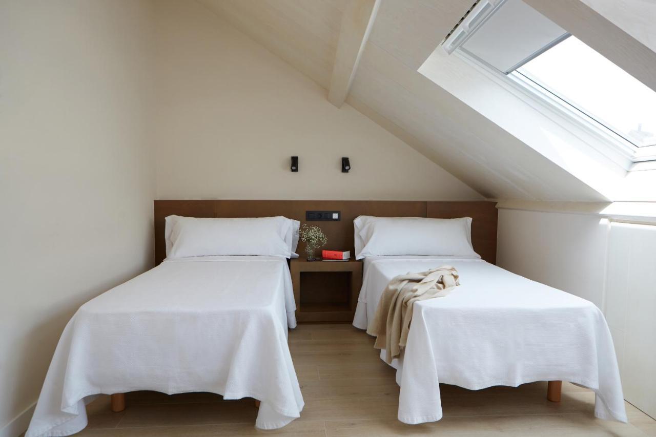 Hotel Trina 20 Palas de Rei Екстериор снимка